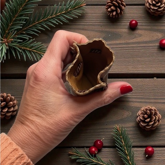 Vintage EUC Loewe Tan Suede Tiny Drawstring Pouch Travel Jewelry - Picture 3 of 3